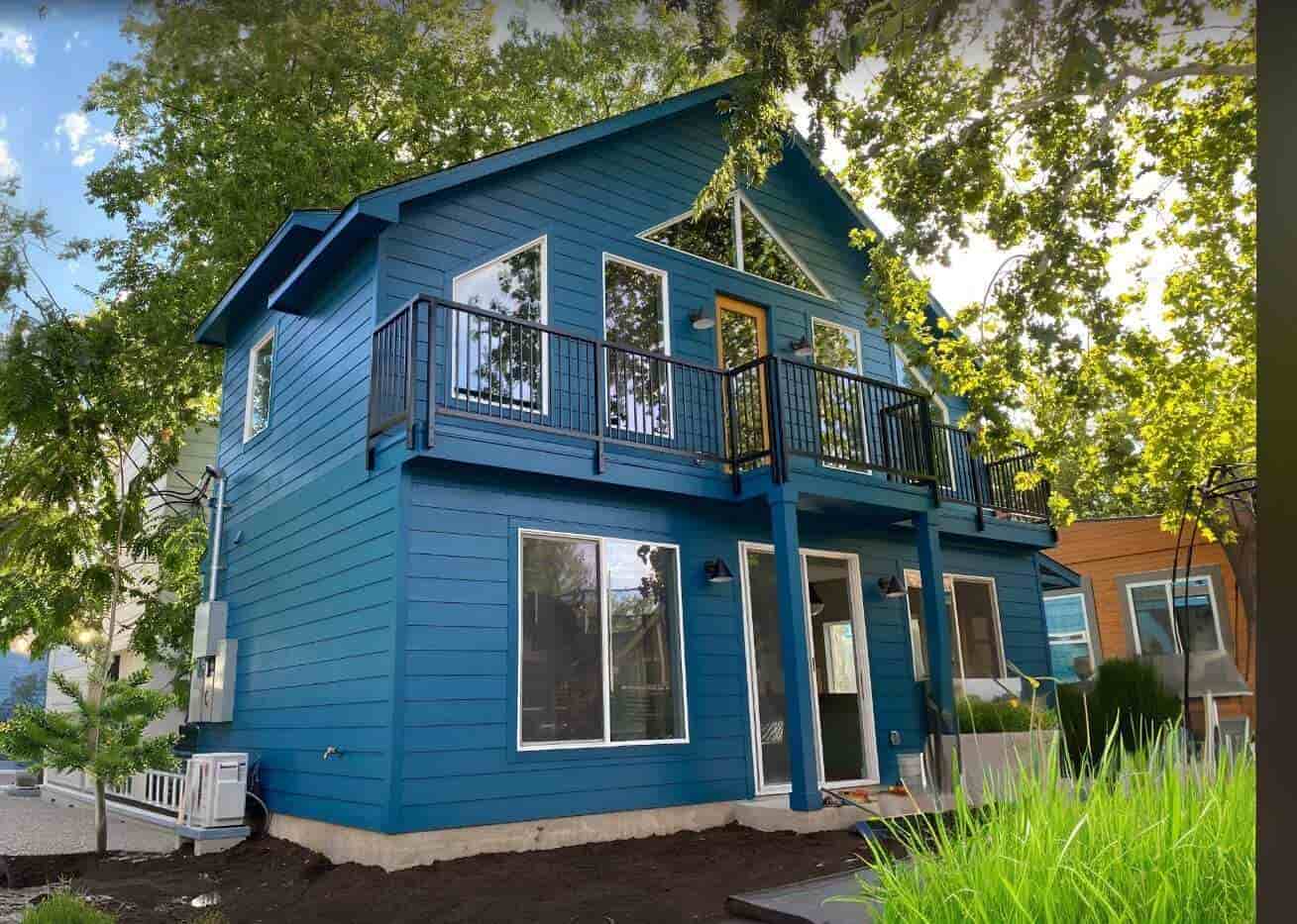 Ave F Modern Pool Cabin